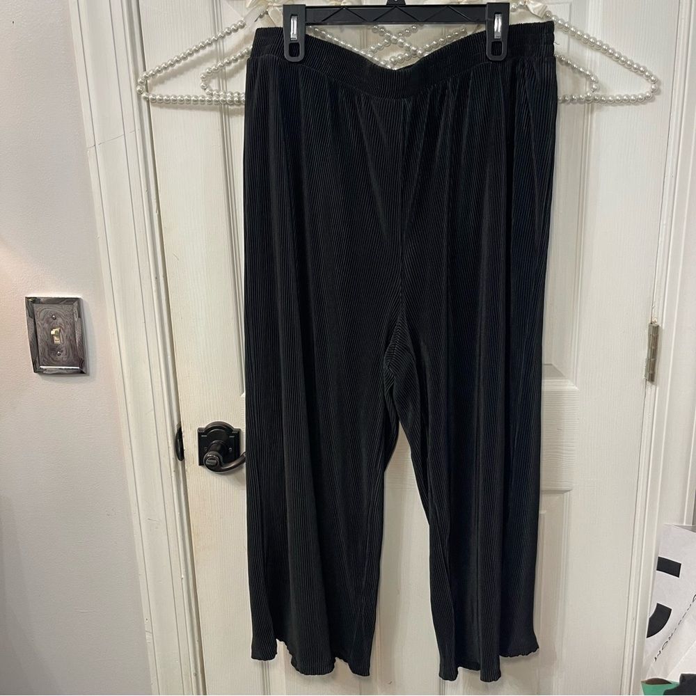 New York & Company Black Pleated Pants